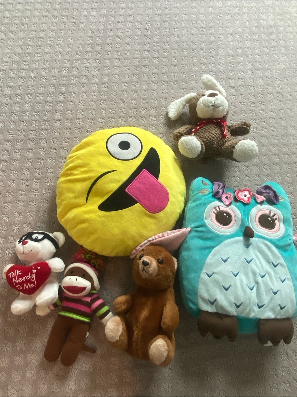Assorted plush toys bundle